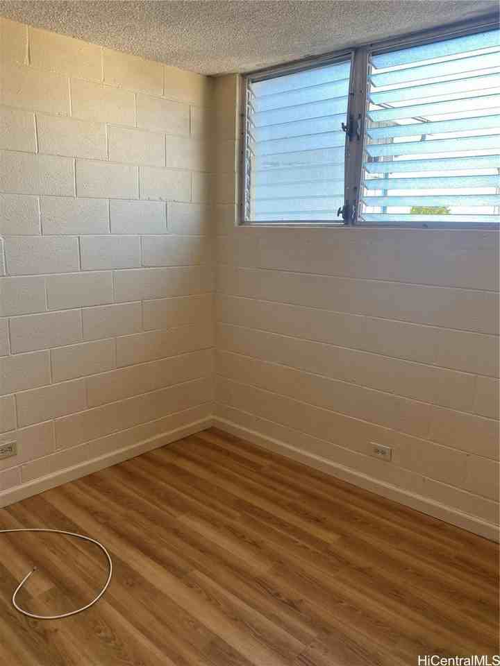 326 Iolani Ave #8 - Photo 2 of 10