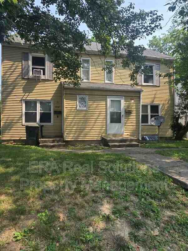 2920 Ruhl Ave - Photo 2 of 26
