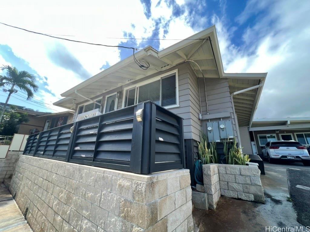 1279 Manulani St - Photo 3 of 16