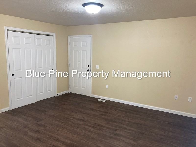 133 Clubhouse Cir #101 - Photo 4 of 11