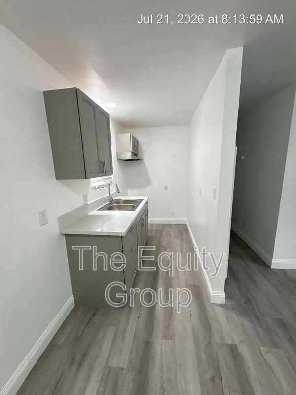 315 Ne 3rd Ave #B - Photo 4 of 14