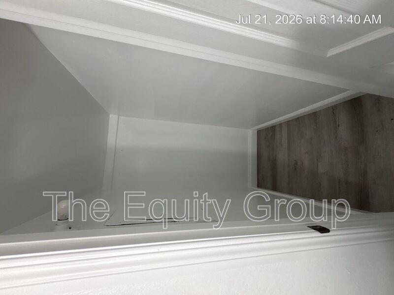 315 Ne 3rd Ave #B - Photo 7 of 14