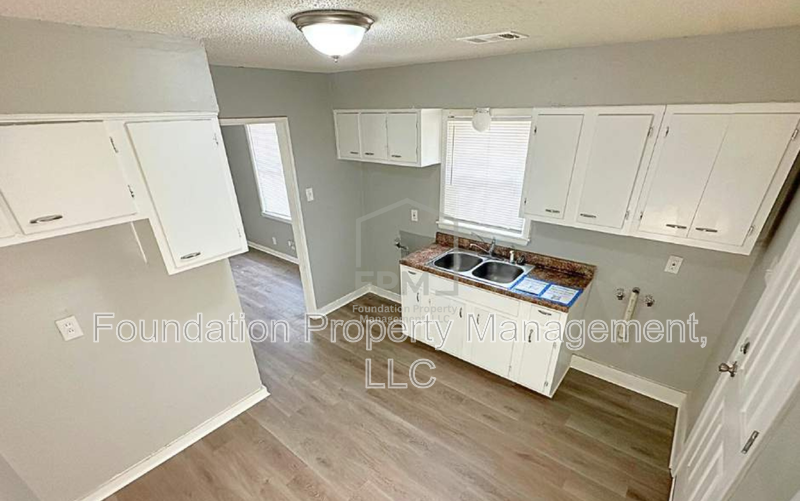 3276 Ashland St - Photo 4 of 16
