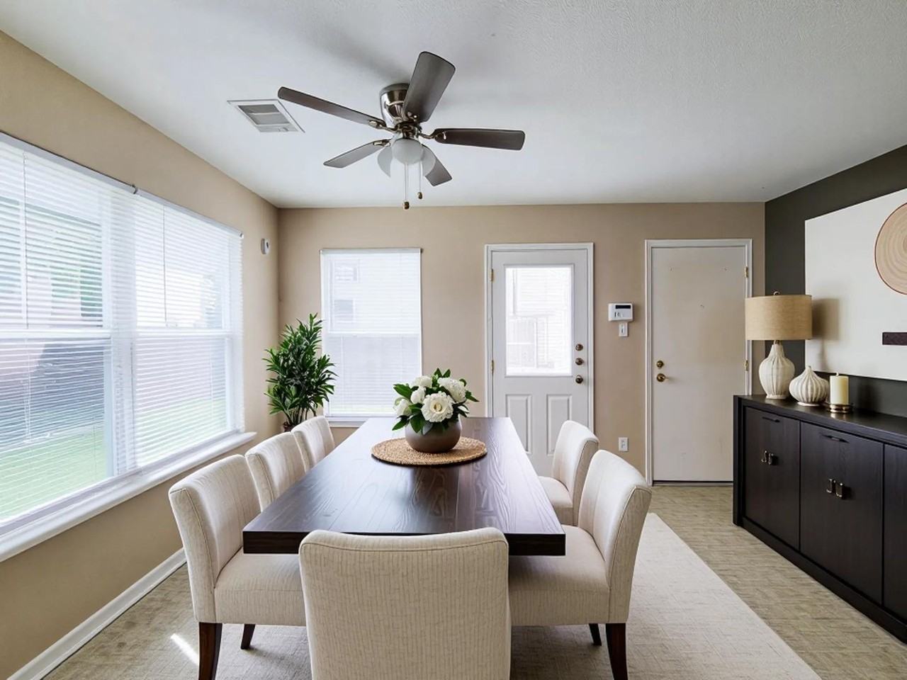 8106 Arrington Forest Ln - Photo 6 of 45