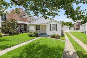 featured image of 12 Oaklawn Dr
