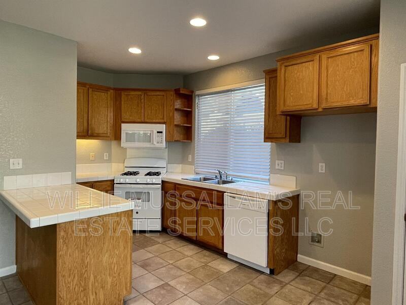 4117 Rogers Canyon Rd - Photo 7 of 19