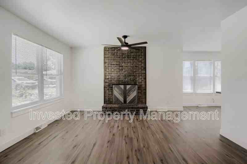 6473 Newcombe Ct - Photo 4 of 32