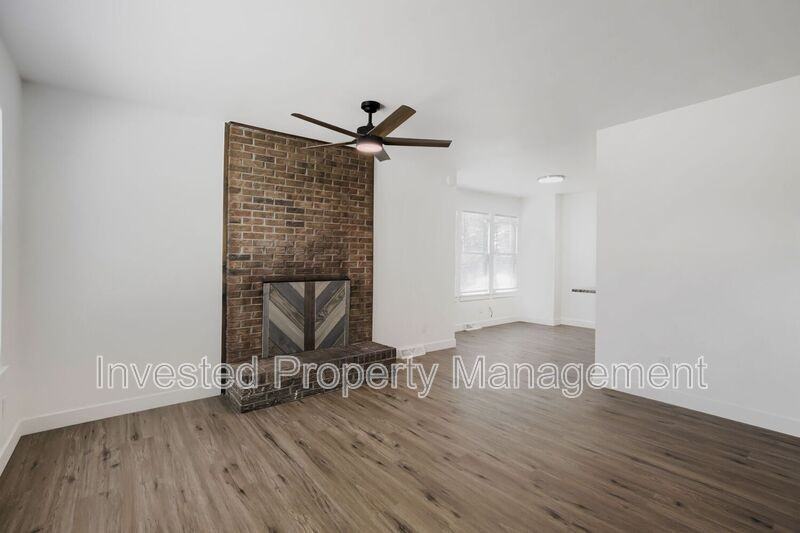 6473 Newcombe Ct - Photo 5 of 32