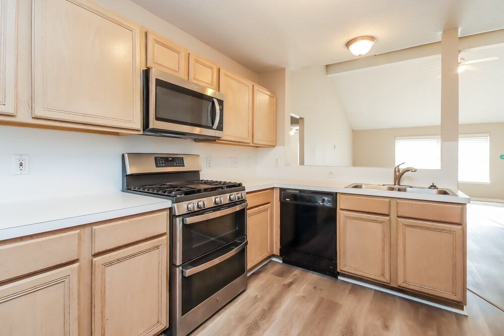 10815 Malden Dr - Photo 7 of 16