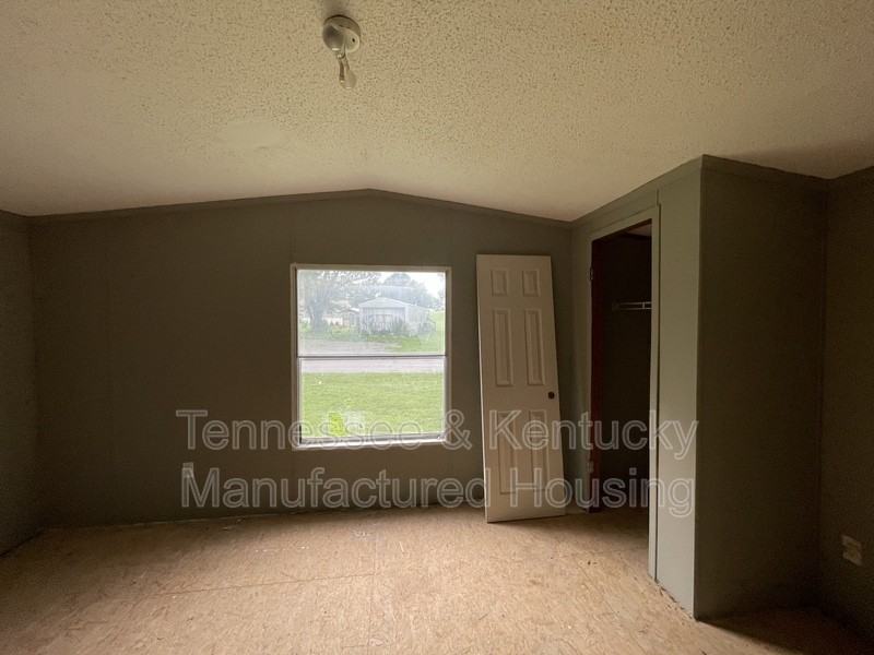 225 Hillsdale Estates Ln - Photo 3 of 6