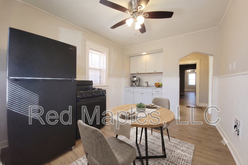 708 Wilmington Ave - Photo 3 of 9