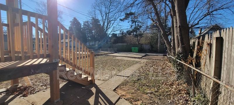 708 Wilmington Ave - Photo 7 of 9