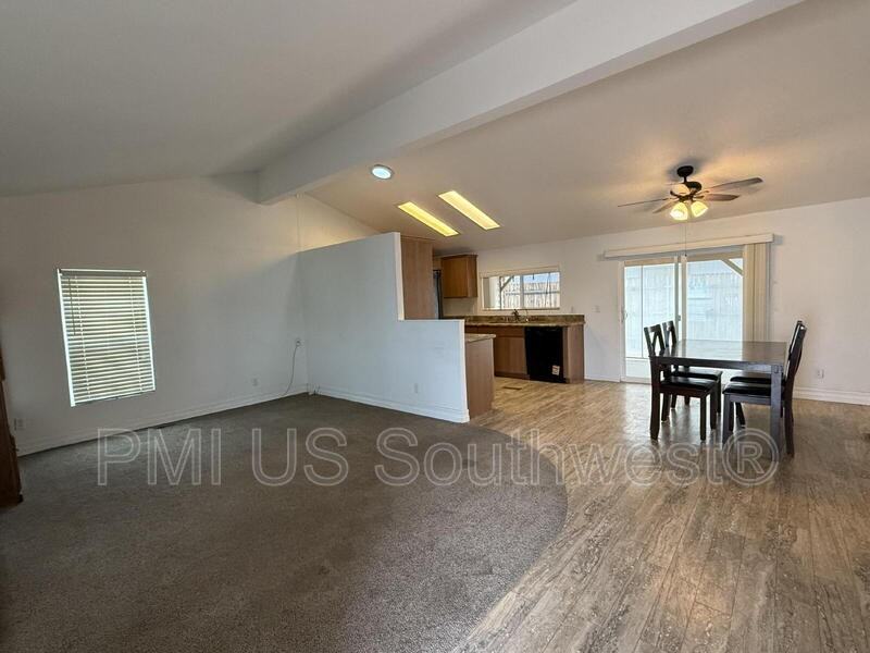 4818 S Baronsgate Way - Photo 3 of 47