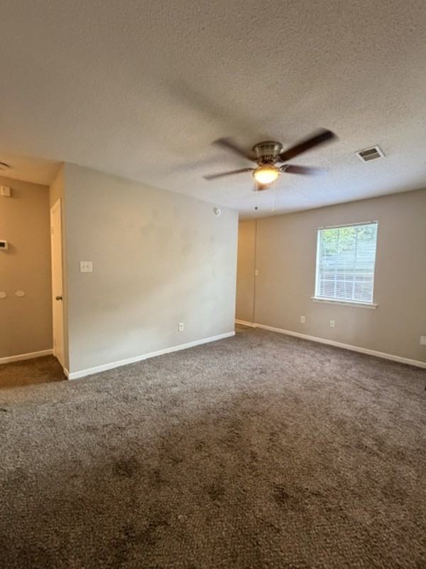 2116 Greenoaks Rd #1B - Photo 2 of 16