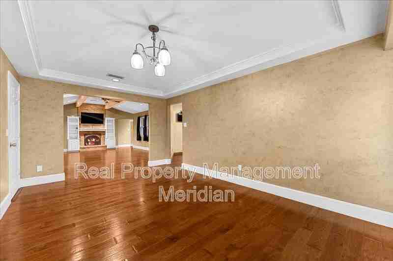 20 Timberline Dr - Photo 2 of 20