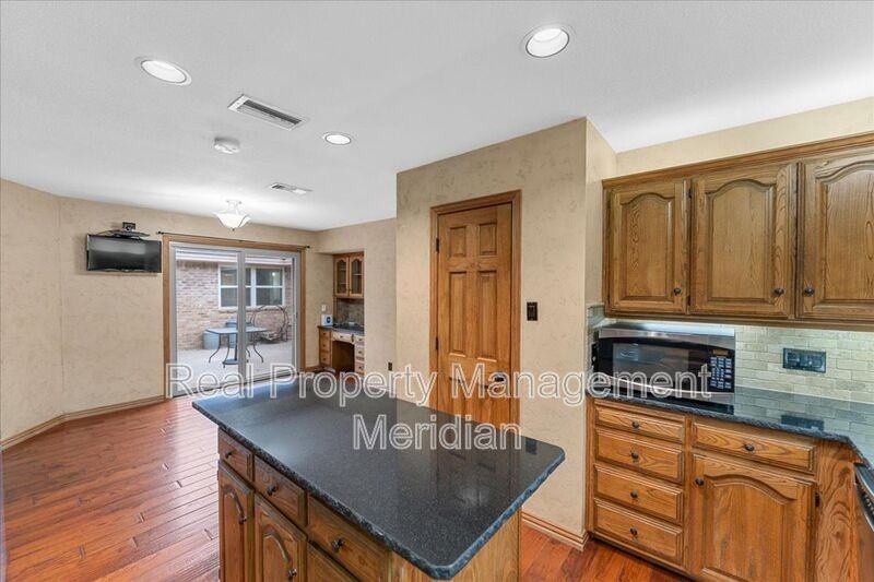 20 Timberline Dr - Photo 6 of 20