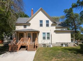 featured image of 601 5th Ave S #03