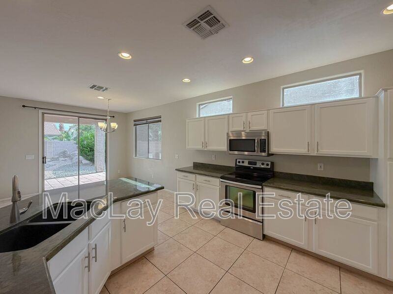 203 W Cedar Dr - Photo 6 of 25