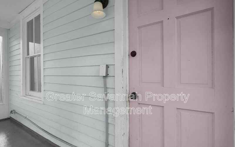 612 W 42nd St - Photo 6 of 31