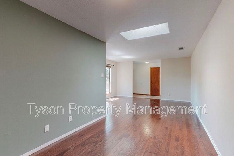 7305 Mayflower Rd Ne - Photo 5 of 21