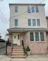 featured image of 318-320 Ferry St #2