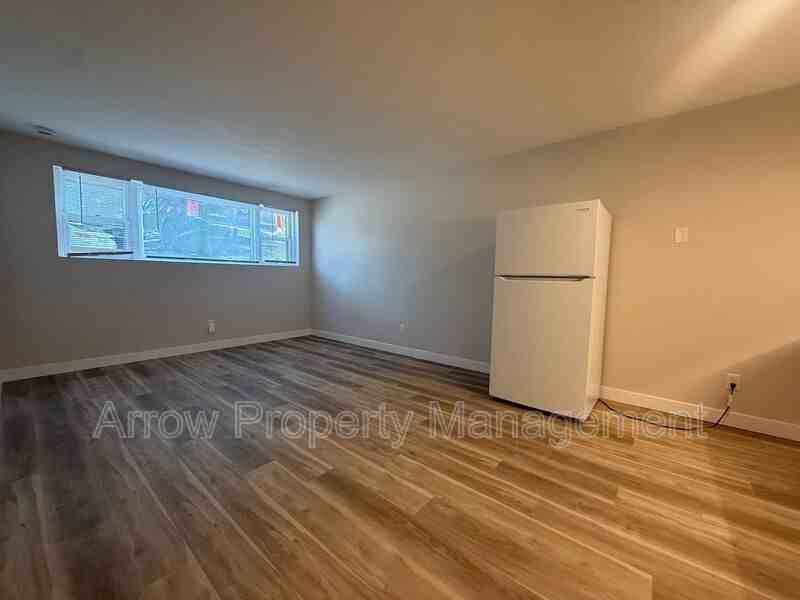 2206 K St - Photo 2 of 9
