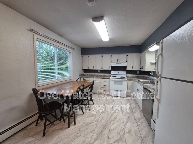 311 Turpin St #A - Photo 5 of 10