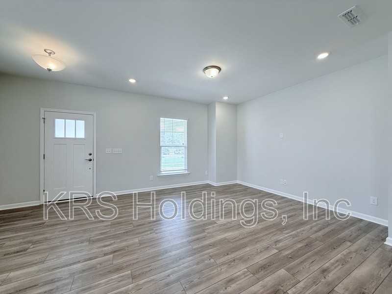 820 Silo Park Dr - Photo 5 of 22
