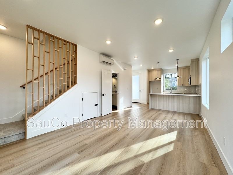 4381 Se Tolman St - Photo 7 of 15