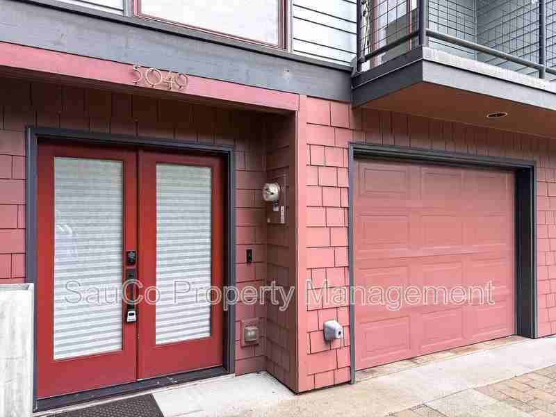 5049 Sw View Point Ter #B - Photo 4 of 34