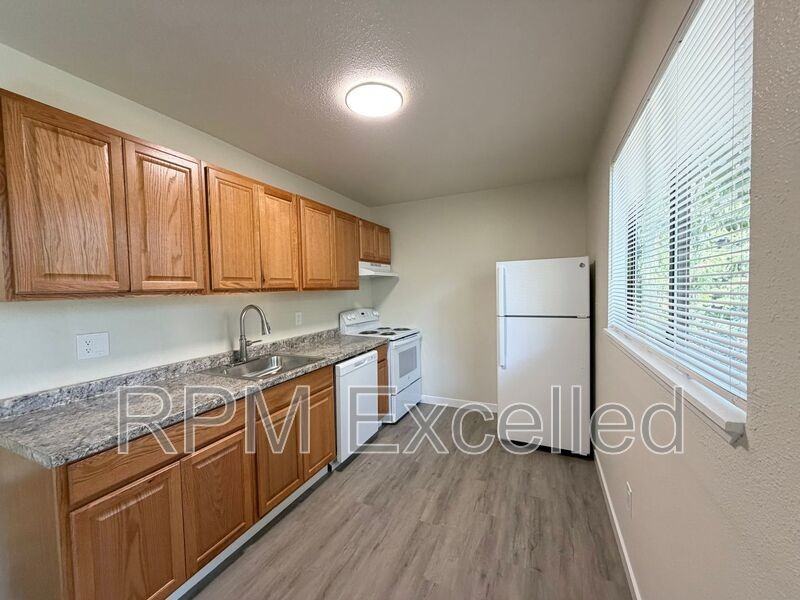 16006 34th Ave S #1 - Photo 5 of 13