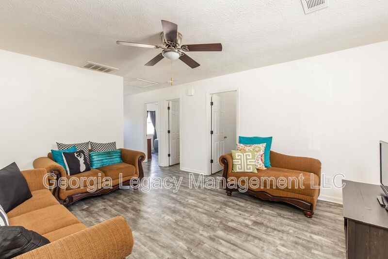 139 Faulkner Dr - Photo 4 of 15