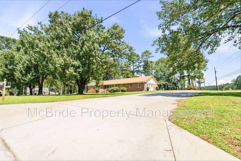 5182 Bluegrass Trl - Photo 4 of 27