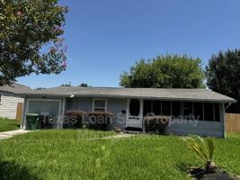 featured image of 2281 Des Jardines St