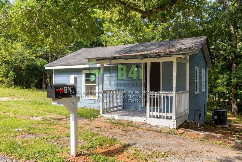 217 Banks St - Photo 4 of 16