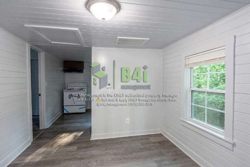 217 Banks St - Photo 7 of 16