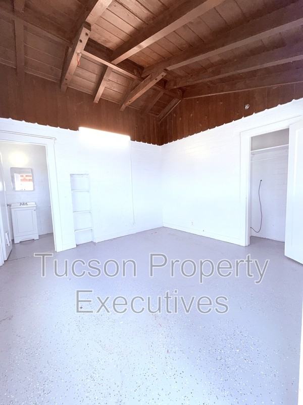 3218 E Benson Hwy - Photo 5 of 6