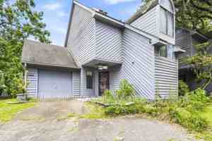 featured image of 2173 Spoleto Ln E