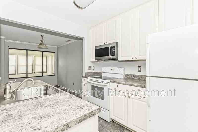 2173 Spoleto Ln E - Photo 5 of 15
