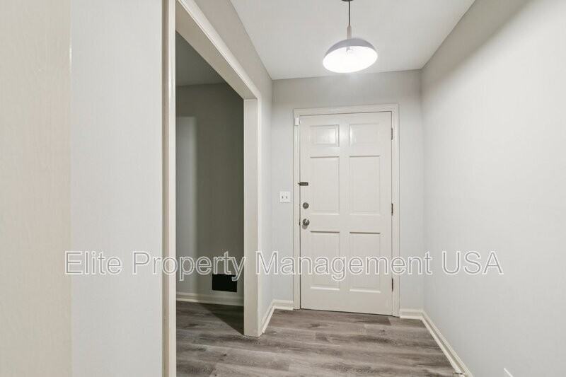 2600 Lantern Ln - Photo 3 of 20