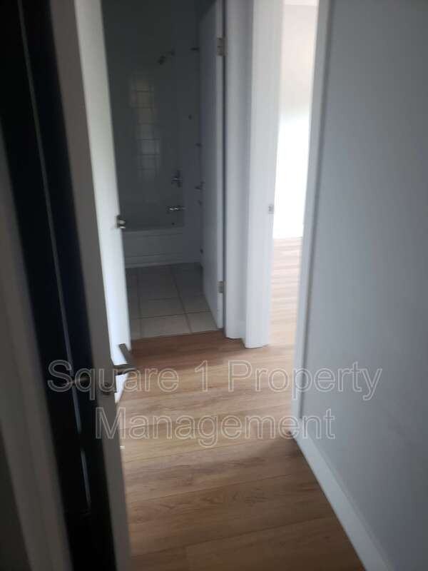 12704 107 St Nw - Photo 3 of 4