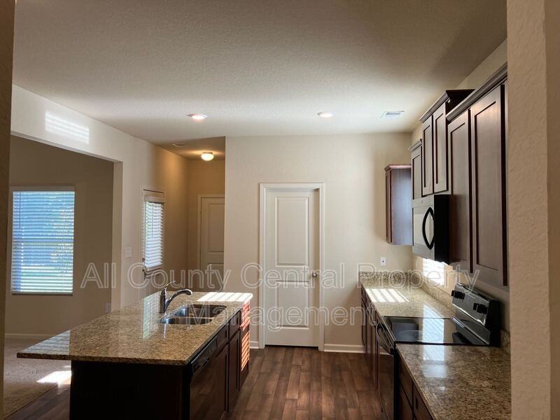 230 Smith Glen Dr - Photo 6 of 18