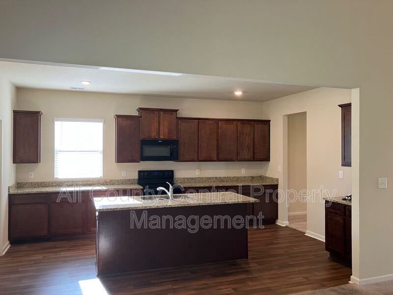 230 Smith Glen Dr - Photo 7 of 18