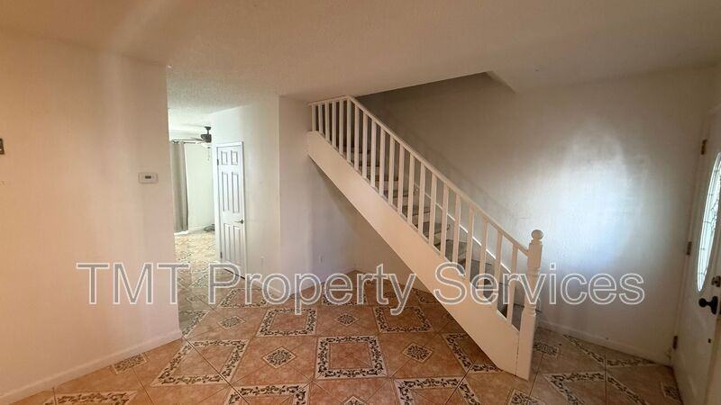 714 Tanner Dr #C4 - Photo 3 of 19