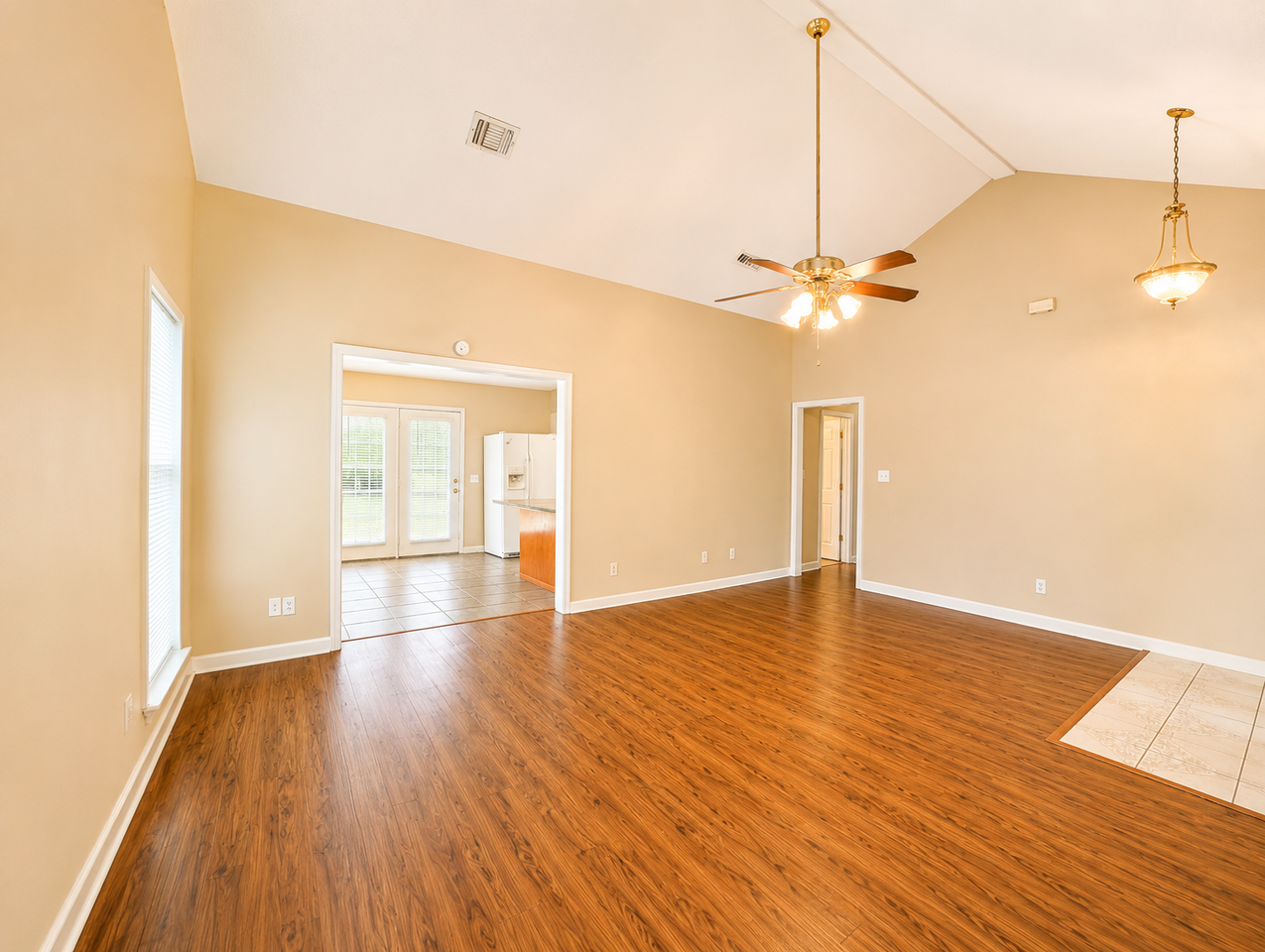 63 Griffith Rd - Photo 3 of 14
