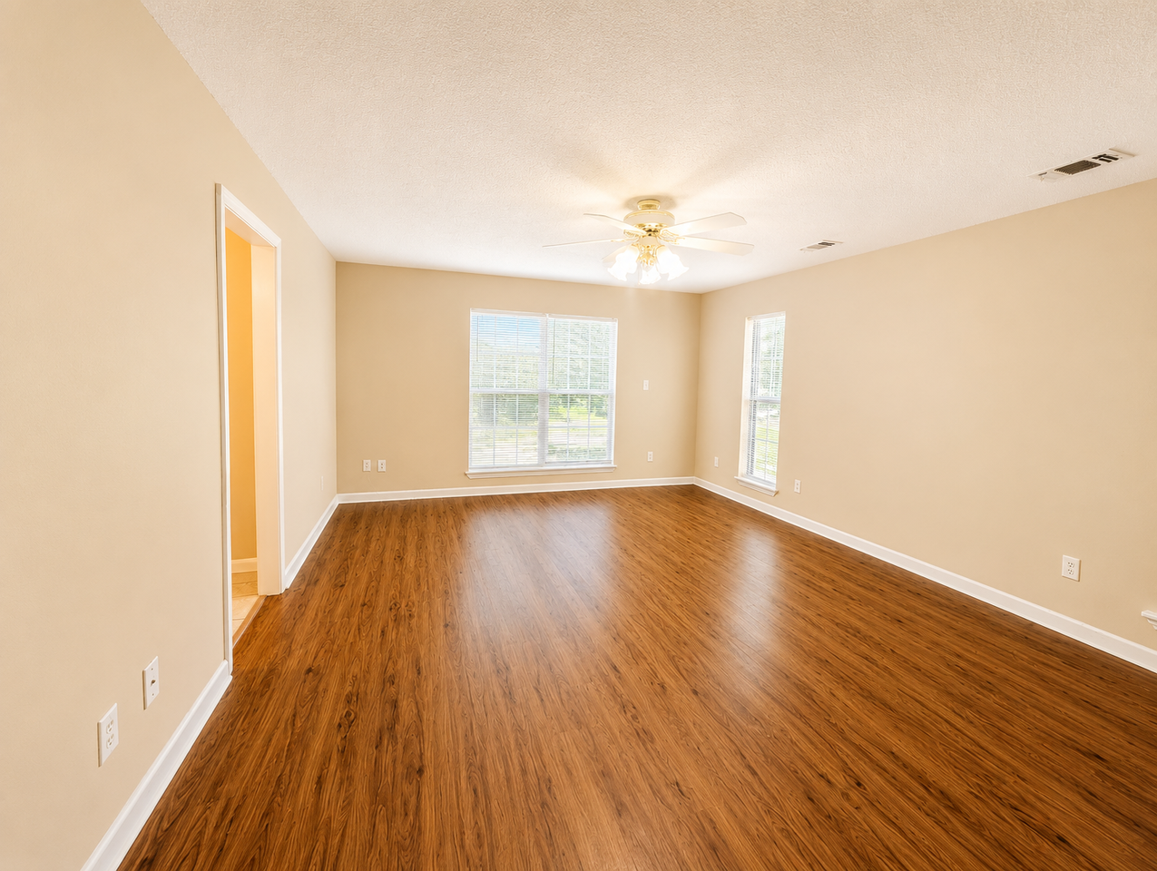 63 Griffith Rd - Photo 6 of 14