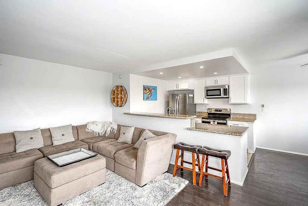 420 Redondo Ave #207 - Photo 2 of 12