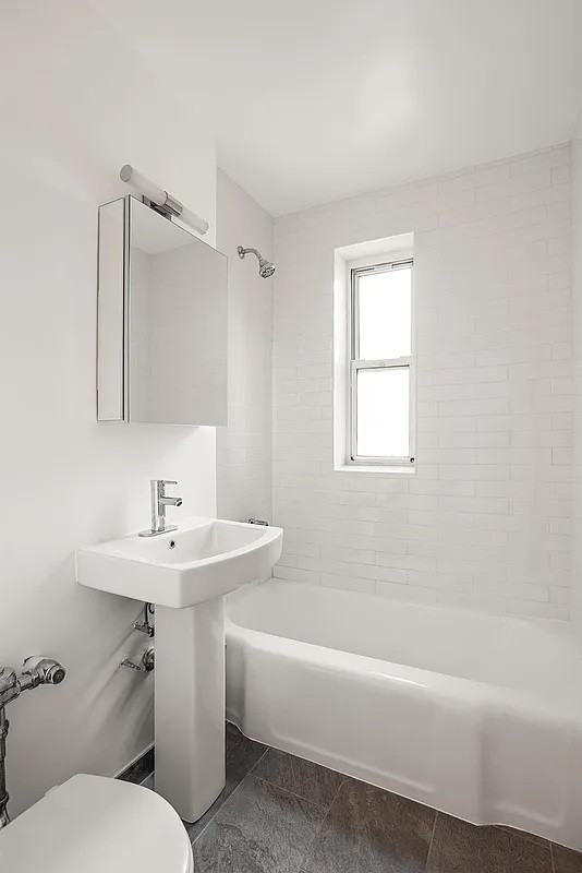 35 Oliver St #4E - Photo 5 of 5