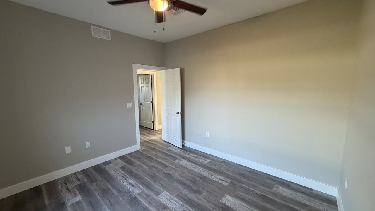 11234 4th Ave - Photo 7 of 16