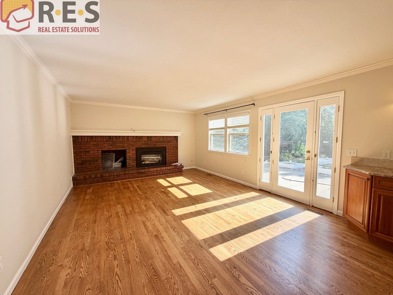 6346 S Jersey Ct - Photo 7 of 15